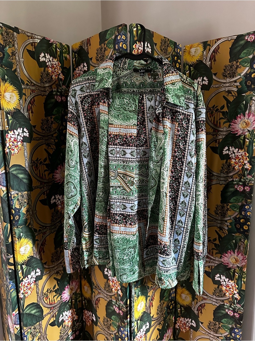 Lulu's Green Paisley Print Satin Pant and Button Down Shirt Set XL - Picture 3 of 5
